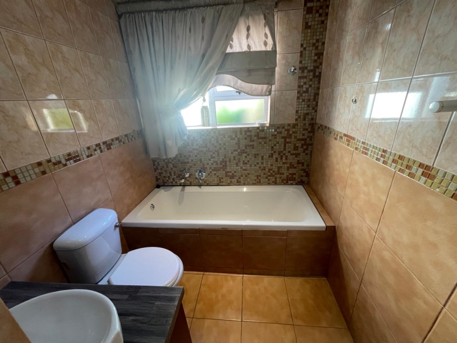 4 Bedroom Property for Sale in Doorn Free State